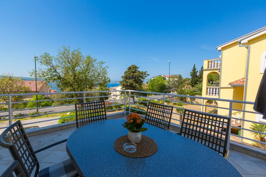 Apartments Claudia Crikvenica Exterior foto